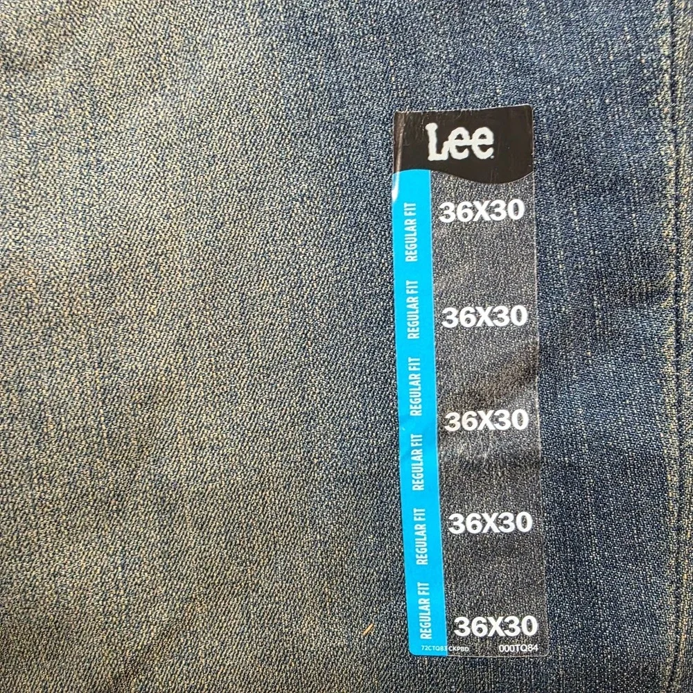 Lee Mens Extreme Motion Regular Straight Jean Denim Comfort Maverick New 36 X 30